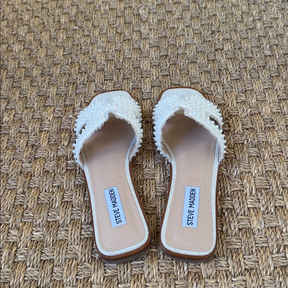 New Without Box Steve Madden White Beaded Slip-On Sandals - Picture 3 of 5